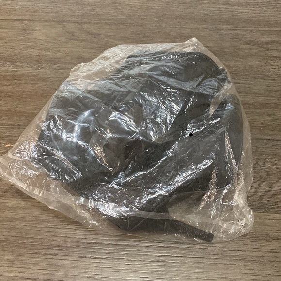 NWT BURJU Savage Ankle Closed Pointed Toe Wet Look With Sparkle Heel size 5 - Picture 2 of 9